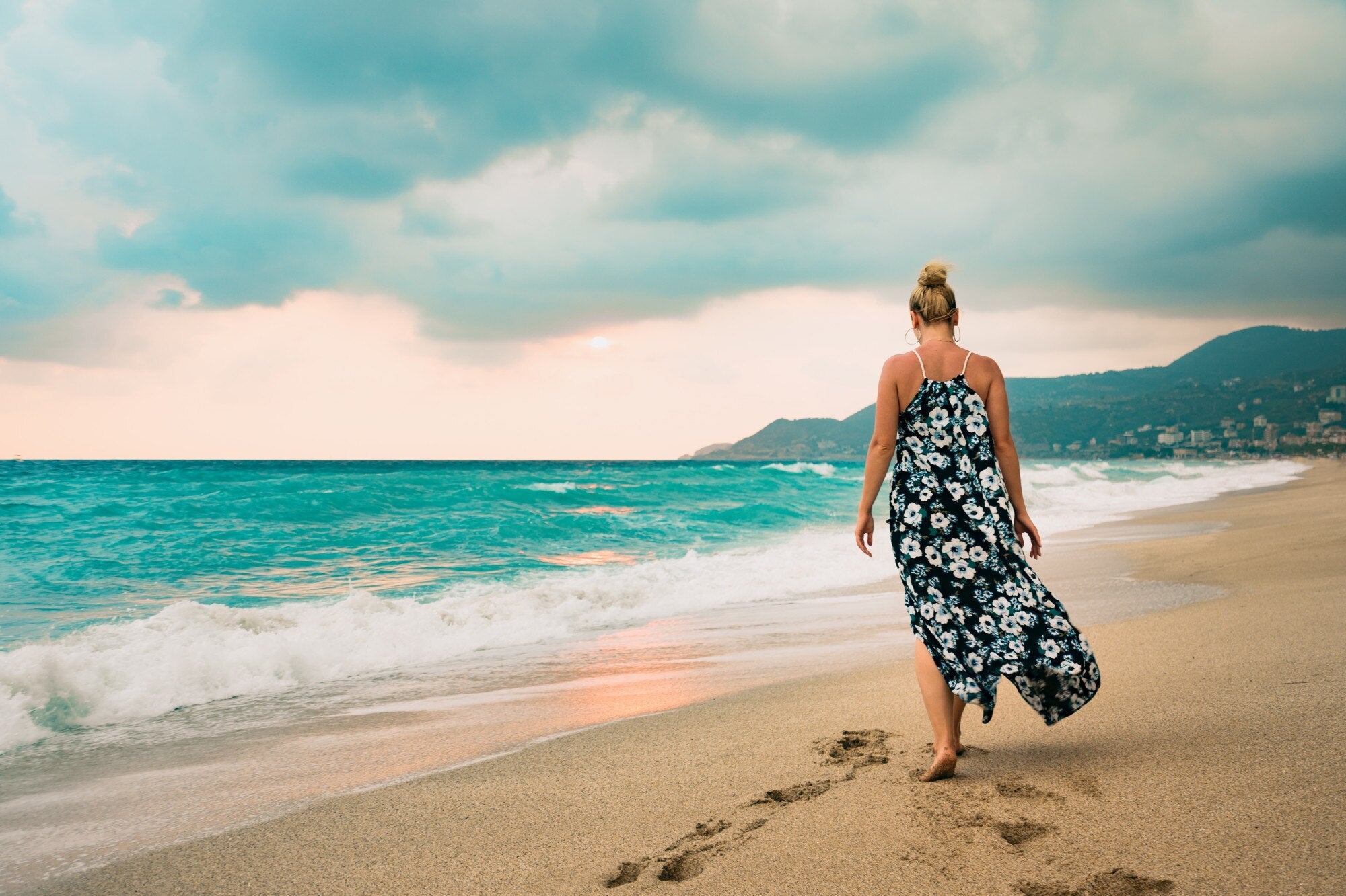 Traumstrände weltweit: 🏖️ Die 10 schönsten Strände, die Sie besuchen müssen - Easy Move